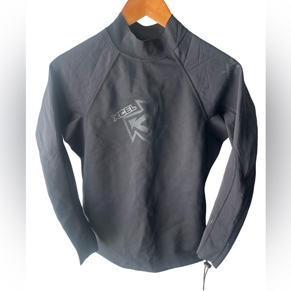 Xcel Wetsuit Top - Picture 1 of 3